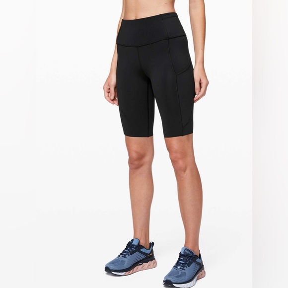 Lululemon Fast And Free Short 10" *Non-Reflective $68 - Picture 1 of 8